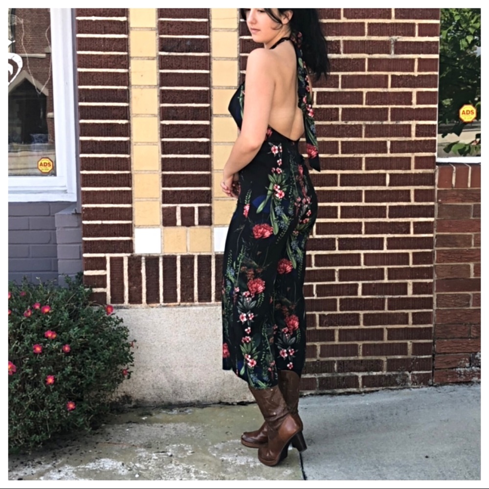 Halter floral Gaucho sleeveless jumpsuit - Picture 7 of 8